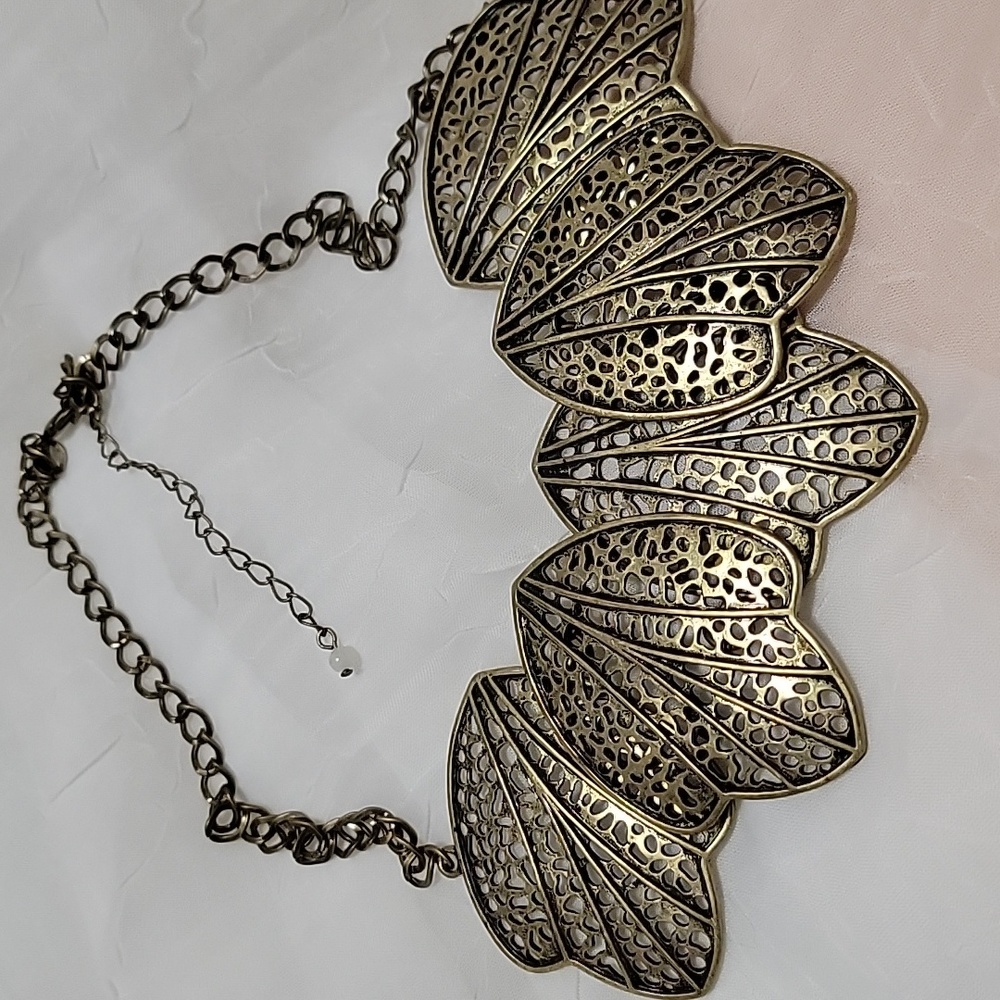 Large bronze leaf necklace